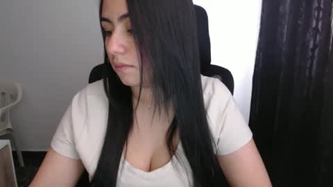 Karla Giraldo online show from 02/18/26, 07:10