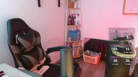 Snapshot of karlavittar chatting on 02/24/25, 10:58 karlavittar online show from 02/24/25, 10:58