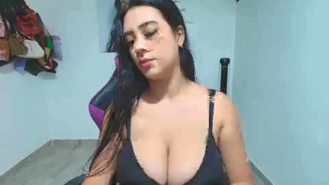 Snapshot of karlee_rouse chatting on 03/18/26, 02:15 Karlee online show from 03/18/26, 02:15