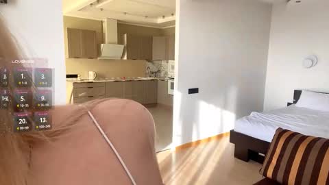 Olivia online show from 10/01/25, 05:13