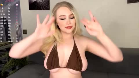 Olivia online show from 12/01/25, 04:50