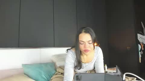 KarolCorreaT online show from 03/18/26, 10:07