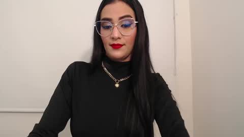 Snapshot of karlota_hank chatting on 01/15/25, 05:08 Karlis online show from 01/15/25, 05:08