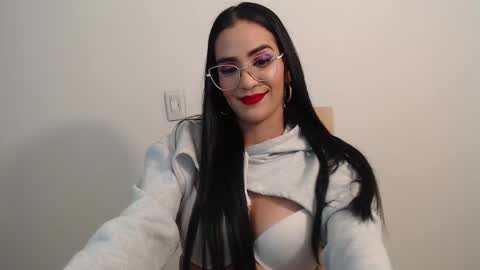 Snapshot of karlota_hank chatting on 01/19/25, 08:18 Karlis online show from 01/19/25, 08:18