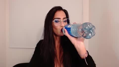 Snapshot of karlota_hank chatting on 03/04/25, 01:34 Karlis online show from 03/04/25, 01:34