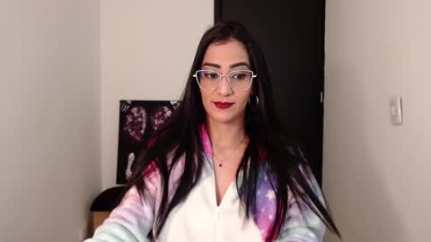 Snapshot of karlota_hank chatting on 09/18/25, 04:03 Karlis online show from 09/18/25, 04:03