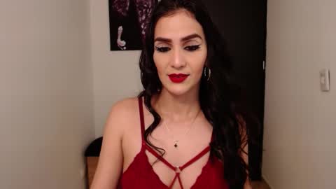 Snapshot of karlota_hank chatting on 11/19/25, 06:35 Karlis online show from 11/19/25, 06:35