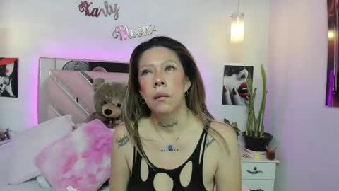 Karly Moonns online show from 06/05/26, 10:10