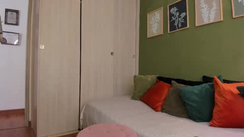 Karlye online show from 10/30/25, 04:19