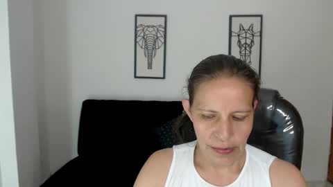 Snapshot of karlye_hot chatting on 01/18/25, 08:20 KARLYE online show from 01/18/25, 08:20