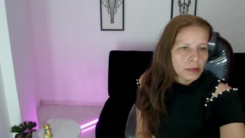 Snapshot of karlye_hot chatting on 02/15/25, 07:16 KARLYE online show from 02/15/25, 07:16