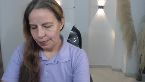 KARLYE online show from 12/16/25, 01:32