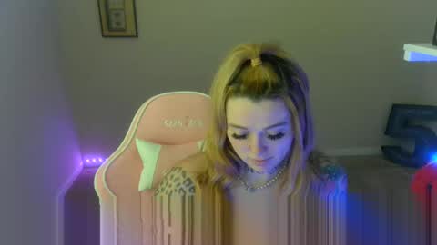Snapshot of karmathevixen0304 chatting on 06/07/26, 02:21 karmathevixen0304 online show from 06/07/26, 02:21
