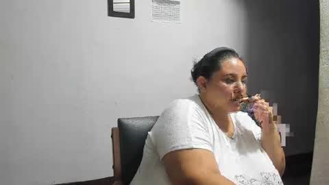 Karol online show from 04/21/26, 02:51