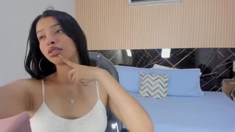 Snapshot of karol_cortes chatting on 06/11/26, 01:31 karol_cortes online show from 06/11/26, 01:31