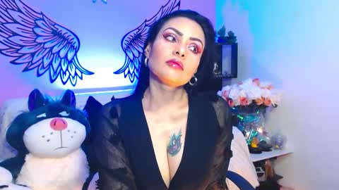 Karol Kenedy online show from 02/04/26, 06:52