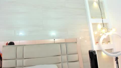  KAROL LEWIS  online show from 10/24/25, 11:39