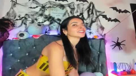 Karol online show from 10/14/25, 04:35