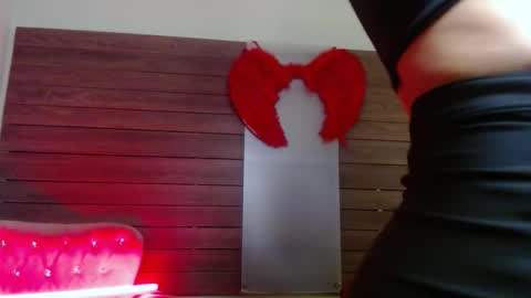 Snapshot of karol_yesenia chatting on 10/18/25, 01:56 karol_yesenia online show from 10/18/25, 01:56