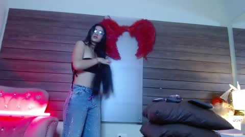 Snapshot of karol_yesenia chatting on 10/21/25, 02:40 karol_yesenia online show from 10/21/25, 02:40