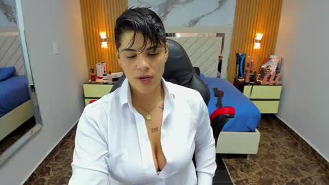 Karol and Luna online show from 10/17/25, 08:00