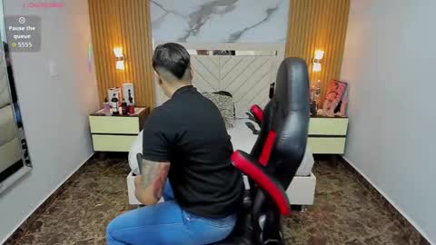 Karol and Luna online show from 10/29/25, 07:37