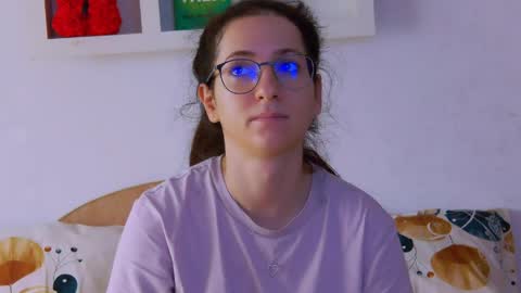 KarolDolly online show from 04/17/26, 01:03