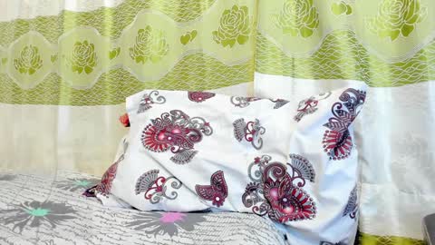 Snapshot of karoli_sanz chatting on 12/11/24, 03:35 Karolinstagram.karoli sanz online show from 12/11/24, 03:35