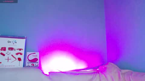 Kira online show from 12/08/24, 06:22