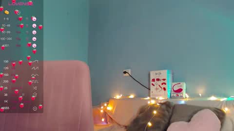 Kira online show from 10/04/25, 02:42