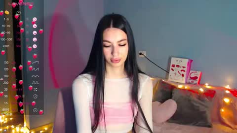 Kira online show from 10/18/25, 01:52