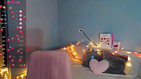 Kira online show from 02/07/26, 02:04