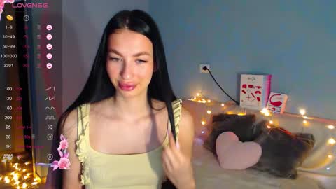 Kira online show from 03/16/26, 01:44