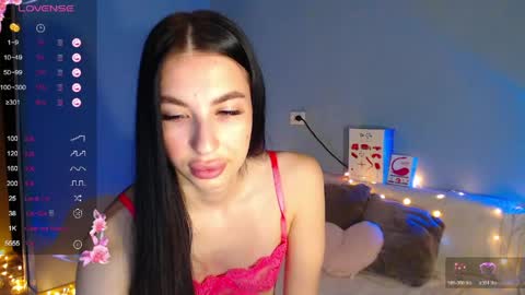 Kira online show from 04/17/26, 02:14