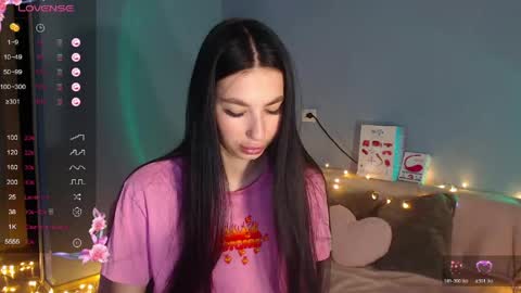 Kira online show from 04/21/26, 02:04