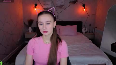 Karolina online show from 03/17/26, 05:00