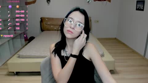 Snapshot of karolinablack chatting on 01/19/25, 12:50 Karolina online show from 01/19/25, 12:50