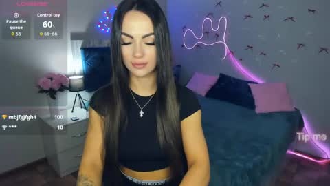 Snapshot of karolinasykes chatting on 05/15/26, 05:47 Karolina online show from 05/15/26, 05:47