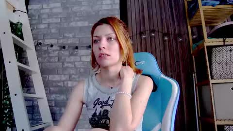 Snapshot of karoline121 chatting on 02/18/25, 11:00 karoline121 online show from 02/18/25, 11:00