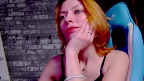Snapshot of karoline121 chatting on 02/20/25, 07:19 karoline121 online show from 02/20/25, 07:19
