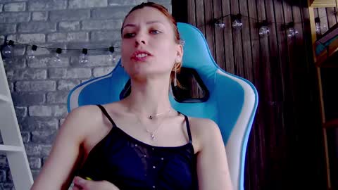 Snapshot of karoline121 chatting on 02/21/25, 09:13 karoline121 online show from 02/21/25, 09:13