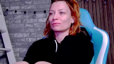 Snapshot of karoline121 chatting on 02/23/25, 04:28 karoline121 online show from 02/23/25, 04:28
