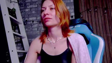 Snapshot of karoline121 chatting on 02/28/25, 04:10 karoline121 online show from 02/28/25, 04:10