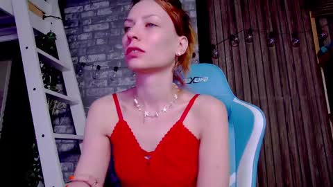 Snapshot of karoline121 chatting on 03/05/25, 04:13 karoline121 online show from 03/05/25, 04:13