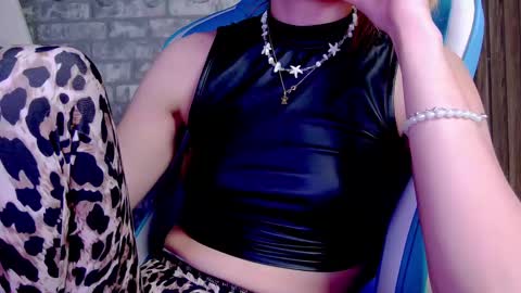 Snapshot of karoline121 chatting on 03/05/25, 04:46 karoline121 online show from 03/05/25, 04:46