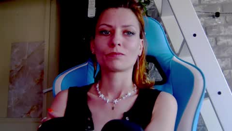 Snapshot of karoline121 chatting on 03/07/25, 02:12 karoline121 online show from 03/07/25, 02:12