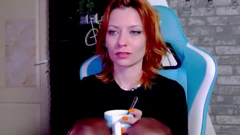 Snapshot of karoline121 chatting on 03/08/25, 04:23 karoline121 online show from 03/08/25, 04:23