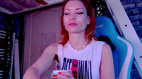 Snapshot of karoline121 chatting on 03/09/25, 04:49 karoline121 online show from 03/09/25, 04:49