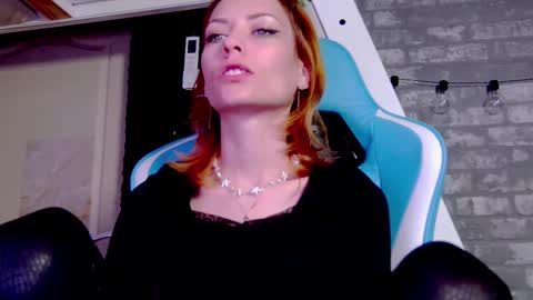 Snapshot of karoline121 chatting on 03/09/25, 07:05 karoline121 online show from 03/09/25, 07:05