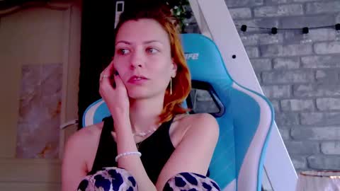 Snapshot of karoline121 chatting on 03/11/25, 07:04 karoline121 online show from 03/11/25, 07:04